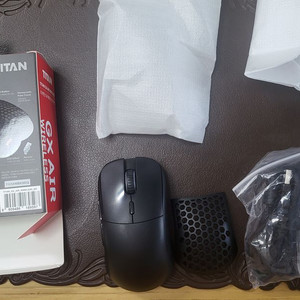 제닉스 TITAN GX AIR 마우스 팝니다.(택포)