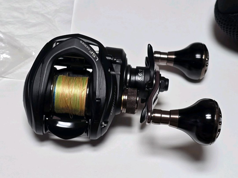 우라노 인쇼어 G3 5.6 우핸들 팜니다 이미지