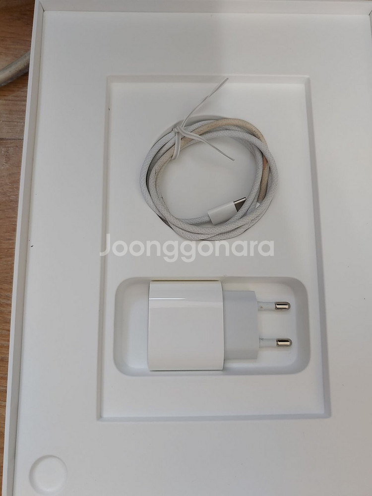 아이패드 10세대 64gb+애플펜슬 외 팝니다.--3