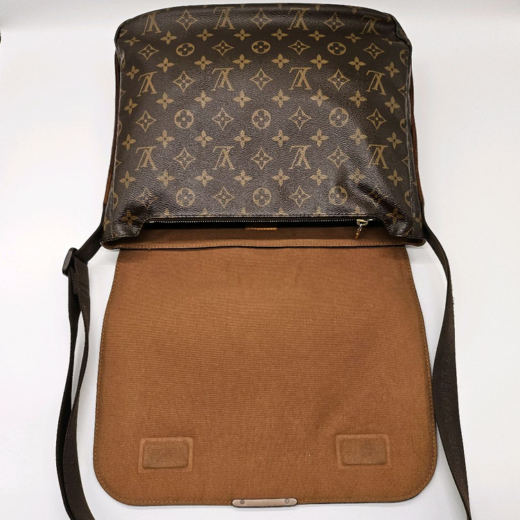 정품 루이비통 보부르 메신저백--7