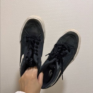 나이키 블랙 스니커즈 230