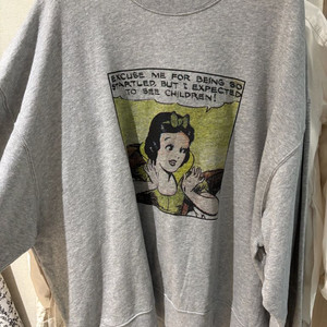 아웃핏 백설공주 오버핏 맨투맨