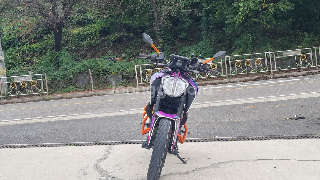 ktm 듀크 duke 125 19년식/2만대키로수/투채--1