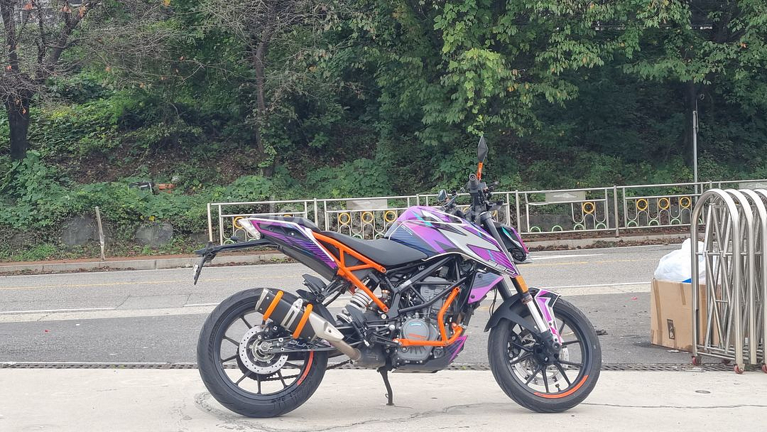 ktm 듀크 duke 125 19년식/2만대키로수/투채--7