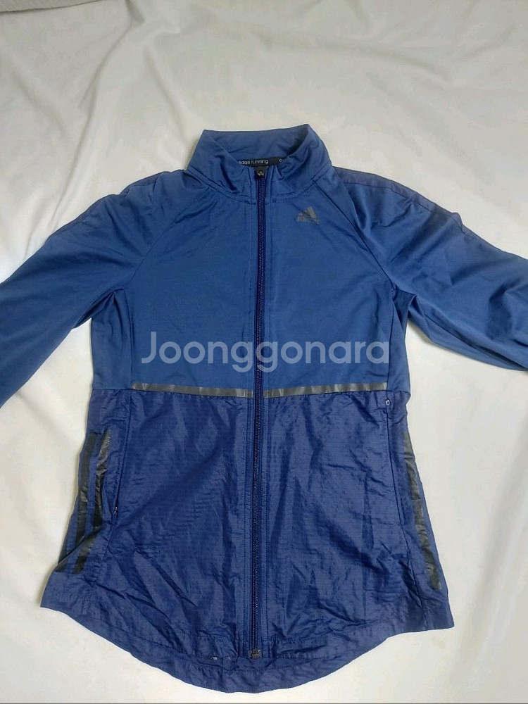 여성아디다스 바람막이점퍼 러닝점퍼85사이즈--1