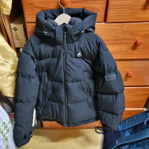 정품 네파 패딩 팝니다.