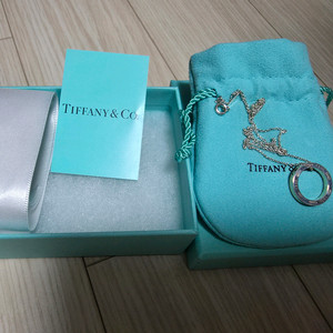 티파니앤코 1837 서클팬던트 미디움 스털링 실버목걸이