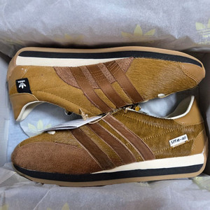 아디다스X송포더뮤트 컨트리 OG 브라운 255