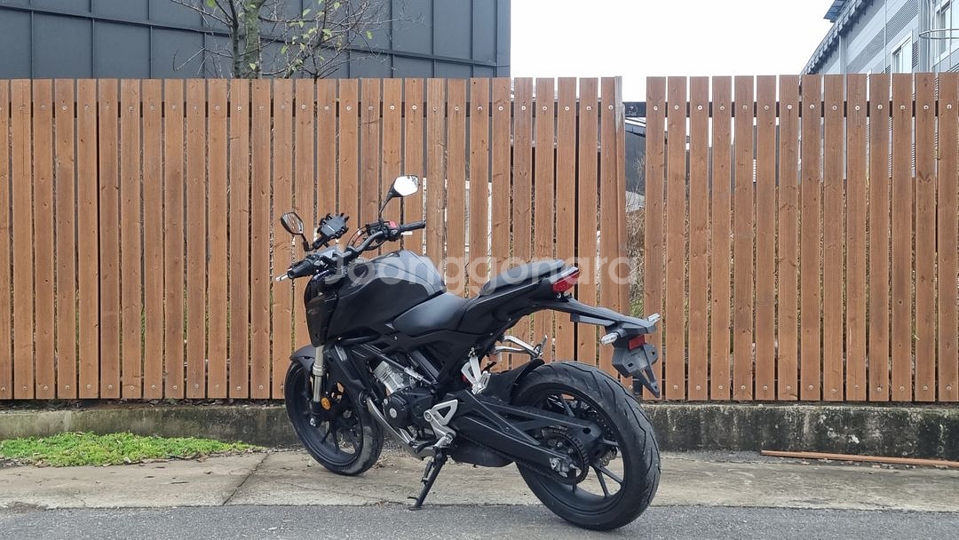 혼다 cb125r 20년식/블랙컬려/1만대키로수/급--4