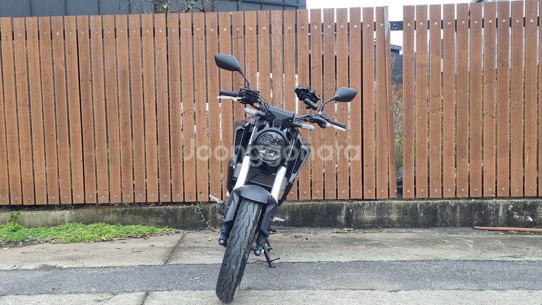 혼다 cb125r 20년식/블랙컬려/1만대키로수/급--1
