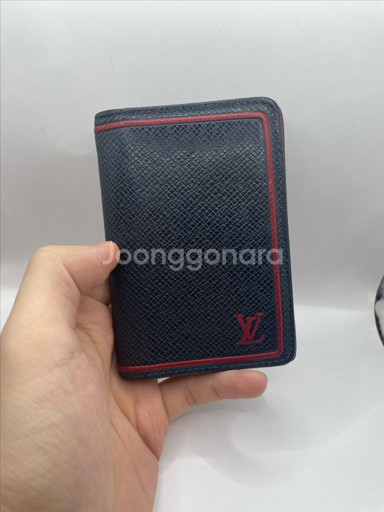 루이비통 타이가 블루마린 투톤 오거나이저 카드지갑--1