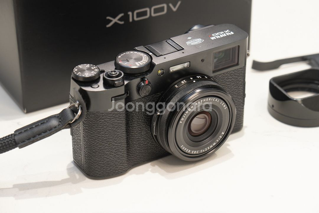 후지필름 X100v 판매합니다.--1