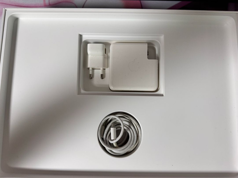 맥북프로 2018 15인치 i7 512g A1990--9