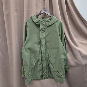 알파인더스트리 카키색 후드 야상 점퍼