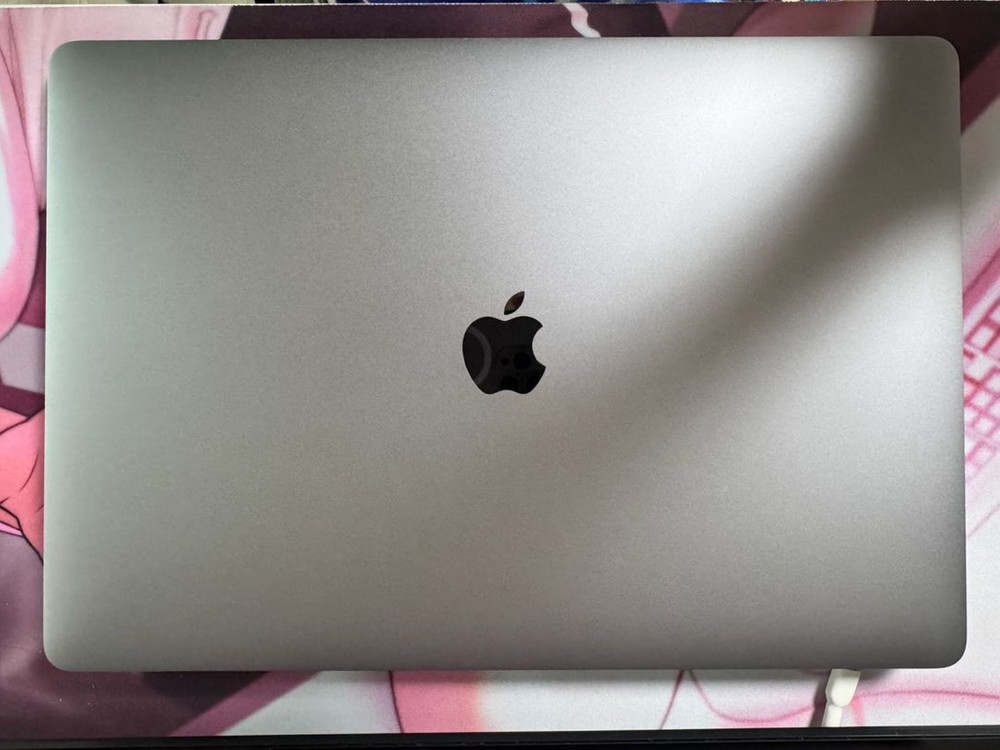 맥북프로 2018 15인치 i7 512g A1990--11