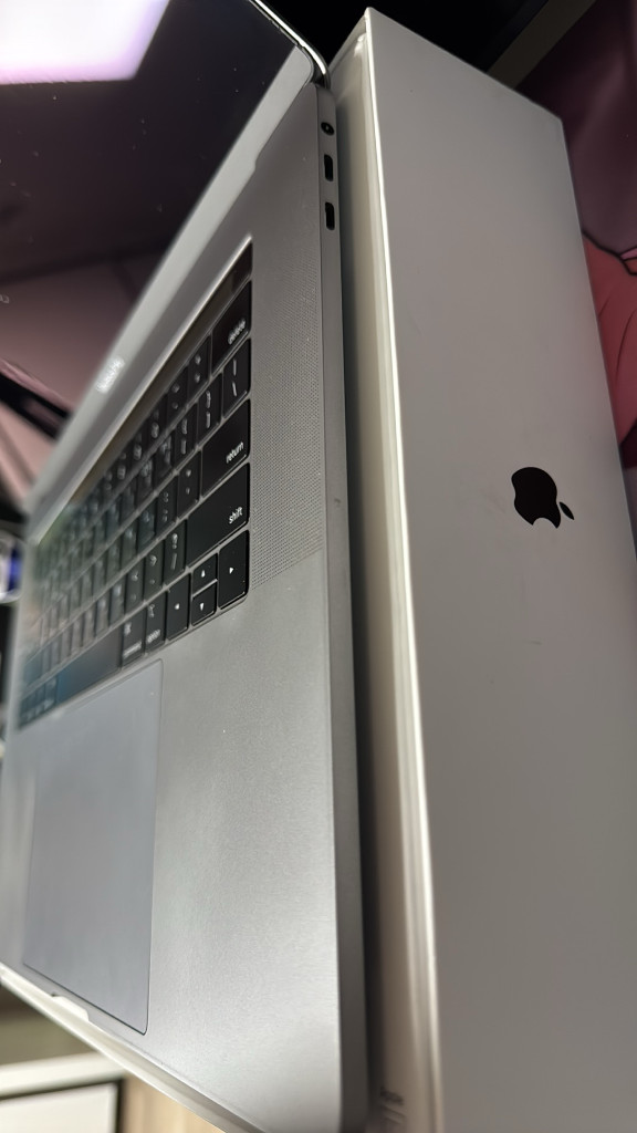 맥북프로 2018 15인치 i7 512g A1990--14