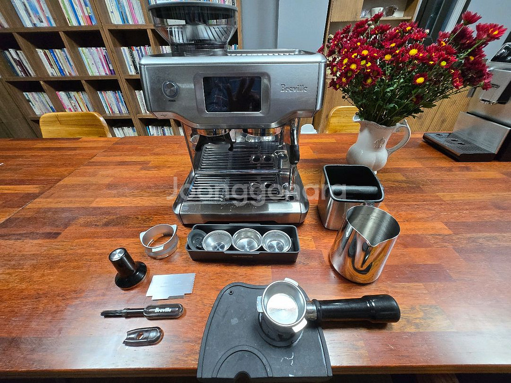 브레빌 BES880 에스프레소 머신 바리스타 터치--1