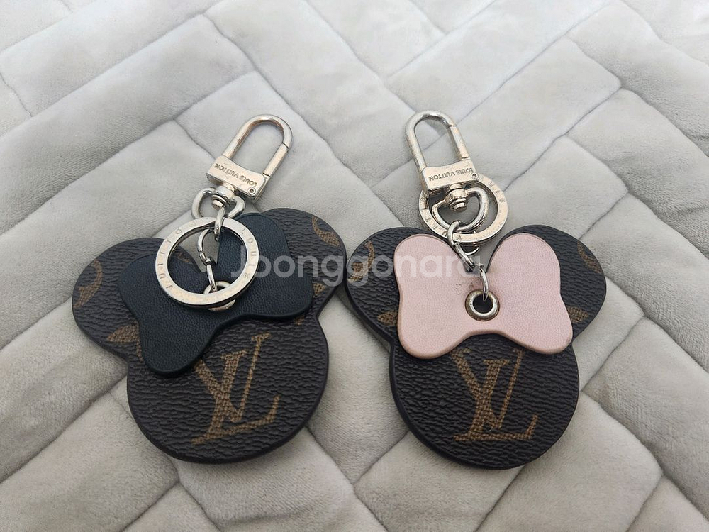 [급처] 루이비통 미키마우스 모노그램 키링 블랙 & 베--0