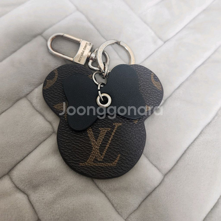 [급처] 루이비통 미키마우스 모노그램 키링 블랙 & 베--4