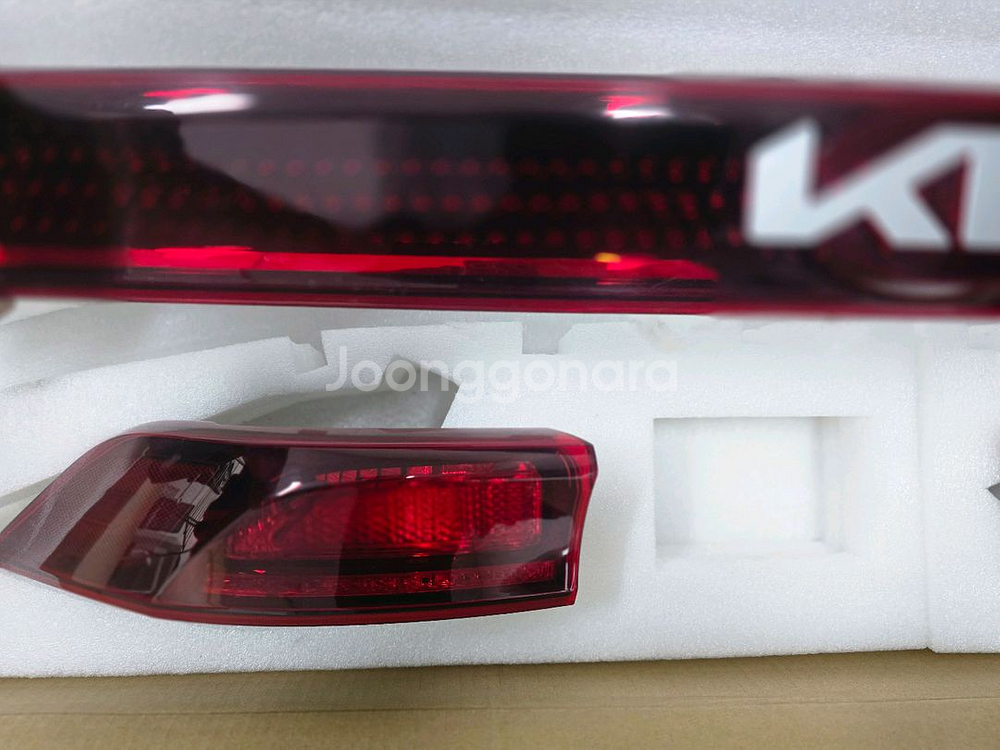 카니발4세대 신형로고개조 일반타입 테일램프 데루등--2
