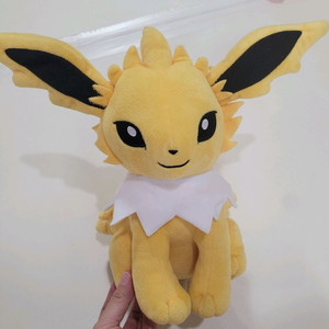 포켓몬스터 주피썬더인형 상태좋음