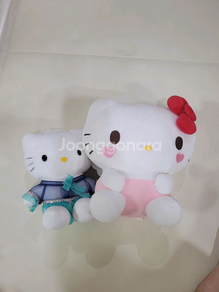 헬로키티인형 남여상태좋음--0