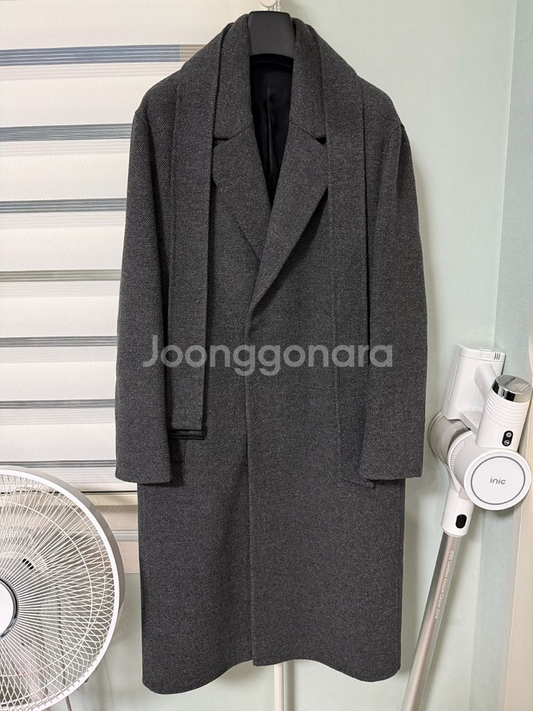 솔리드옴므 히든 버튼 코트 판매합니다--0
