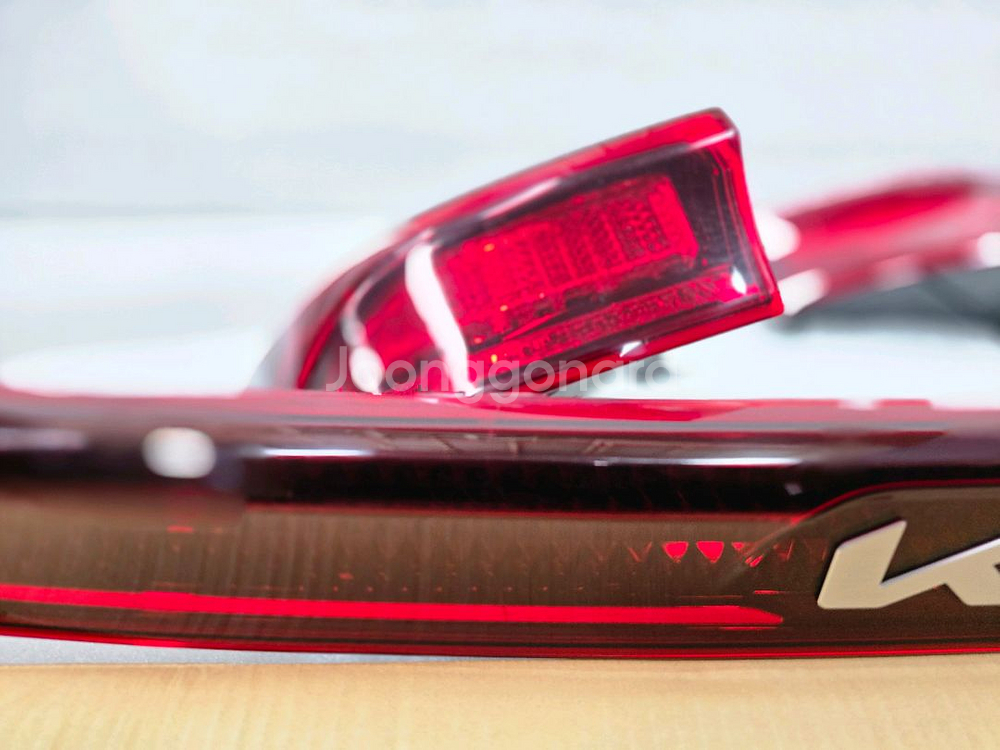 카니발4세대 신형로고 일반테일램프 순정--5