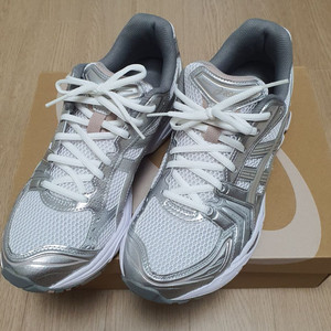 아식스 젤카야노14 운동화 w270(맨265~70정도