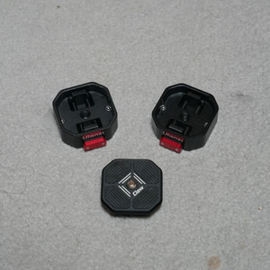 카메라 퀵릴리즈 플레이트 1개, 베이스 2개를 3만원에