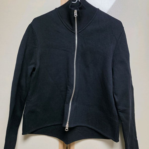 아크네 스튜디오(Acne Studios) 블랙 집업 자