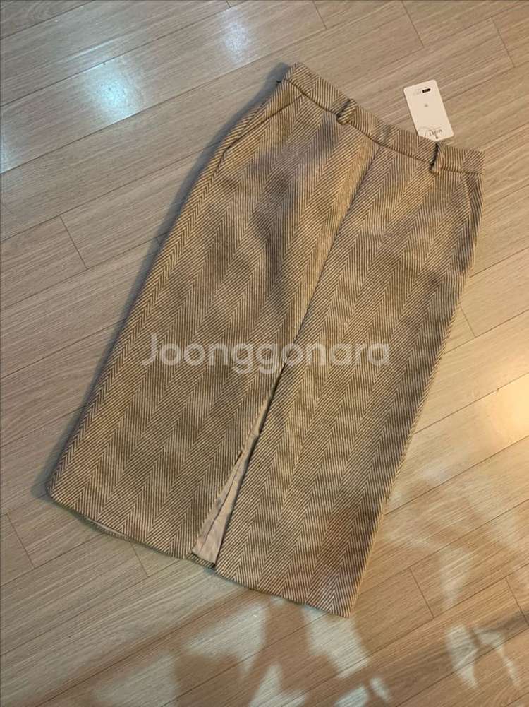 울 헤링본치마 택달린 새것 베이지브라운컬러--11