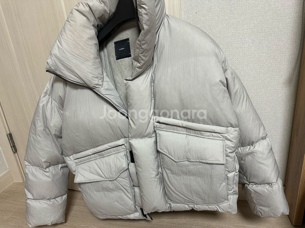 일꼬르소 22Fw 구스다운 오버핏 숏 다운 하이넥 패딩--4