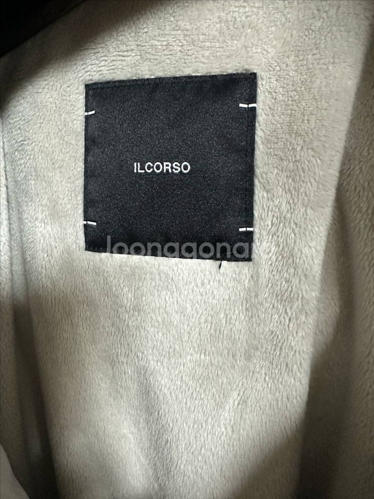 일꼬르소 22Fw 구스다운 오버핏 숏 다운 하이넥 패딩--3