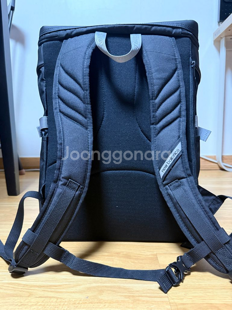 뉴발란스 백팩 팝니다--5