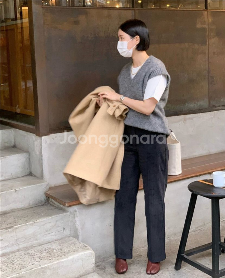 어그스트 베이지보울 알파카 니트 베스트--3
