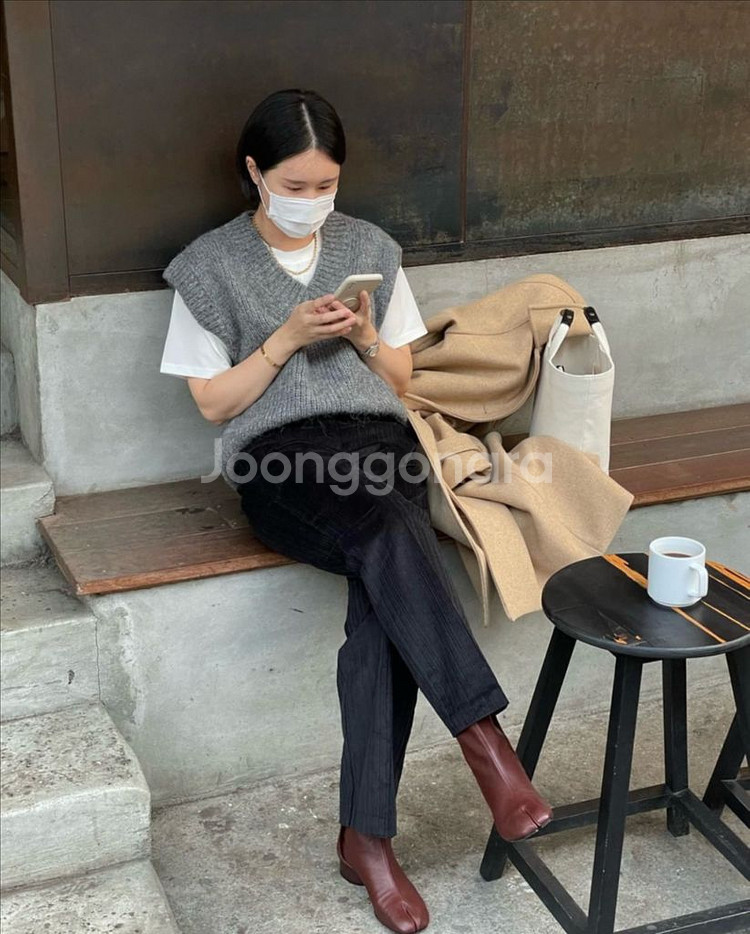 어그스트 베이지보울 알파카 니트 베스트--2