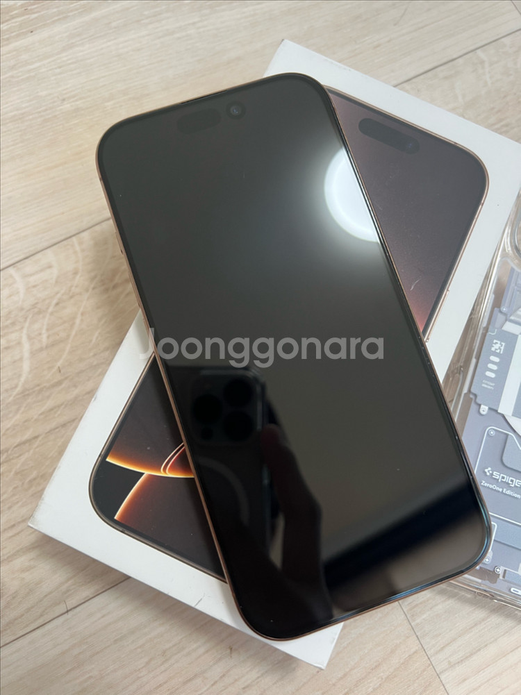 아이폰16프로 128gb 데저트티타늄 팝니다.--7