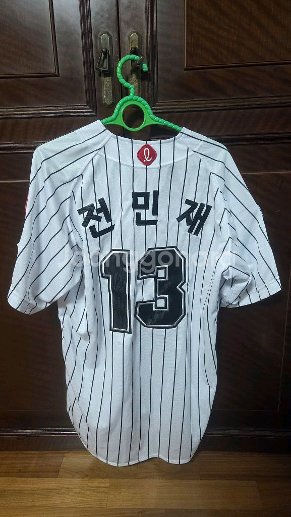 롯데자이언츠 올드 프로페셔널 유니폼 100 전민재 마킹--1