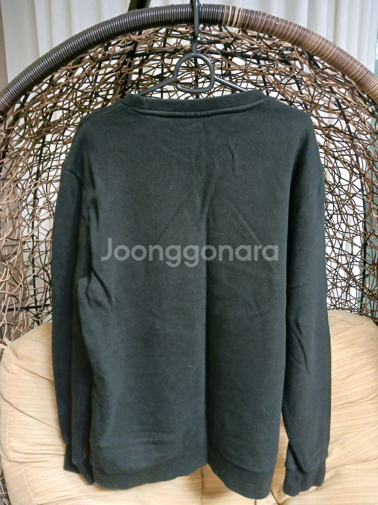 바리게이트 맨투맨 (남여공용 L 사이즈)--2