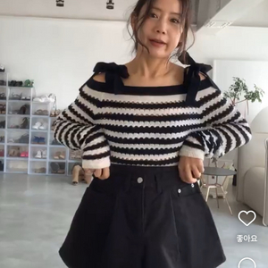 쇼트벗스터닝 리본 단가라 니트 새제품