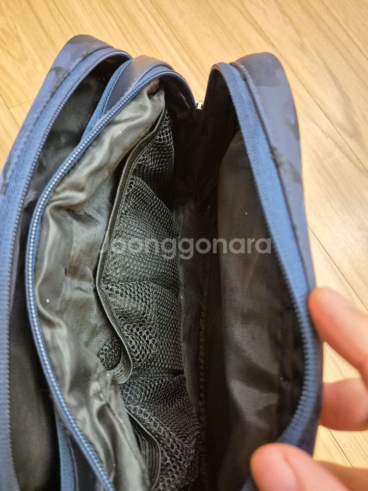 PING 골프 파우치 클러치입니다. 네이비 색상에 카모--2