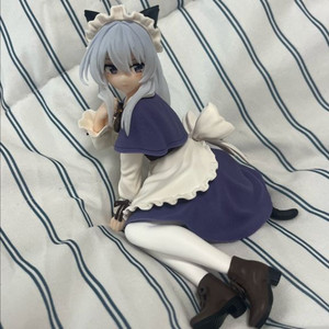 마녀의 여행 일레이나 피규어