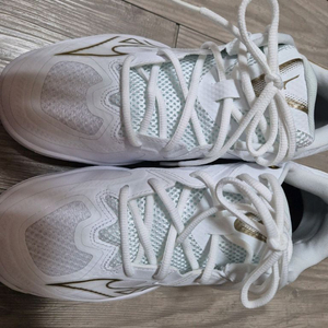 미즈노 클로3 배드민턴화 265사이즈 미착용