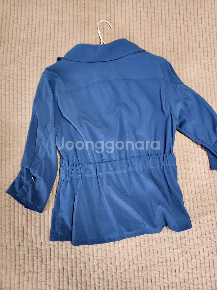 오브제 백 밴딩 블라우스--6