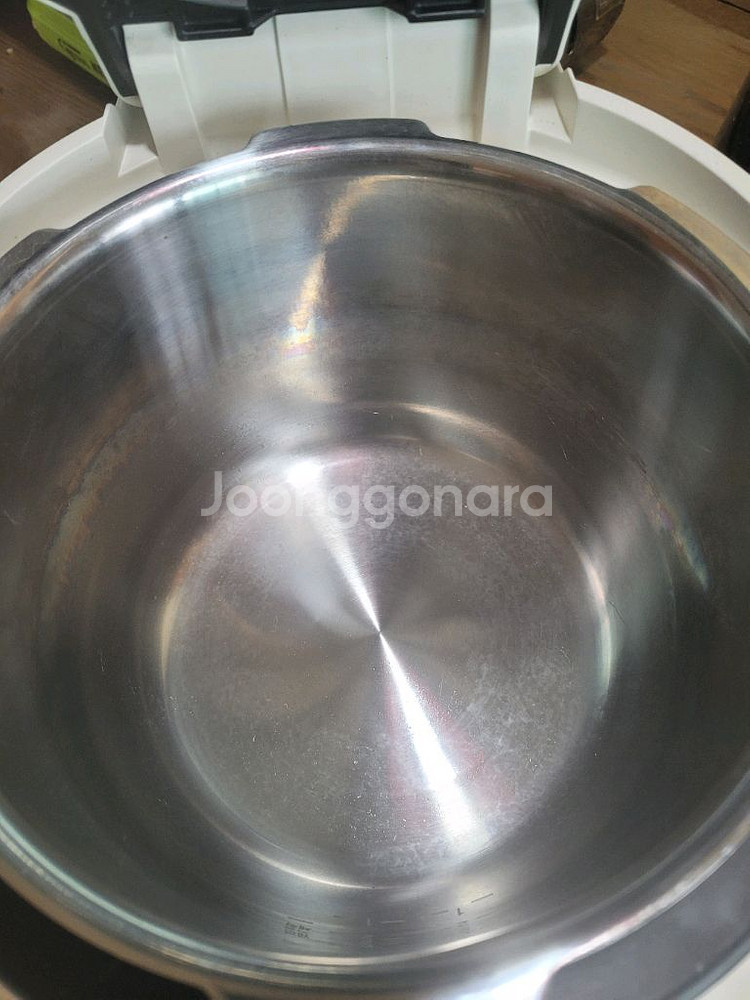 수원 쿠첸 풀스텐 밥솥6인용 팝니다--1