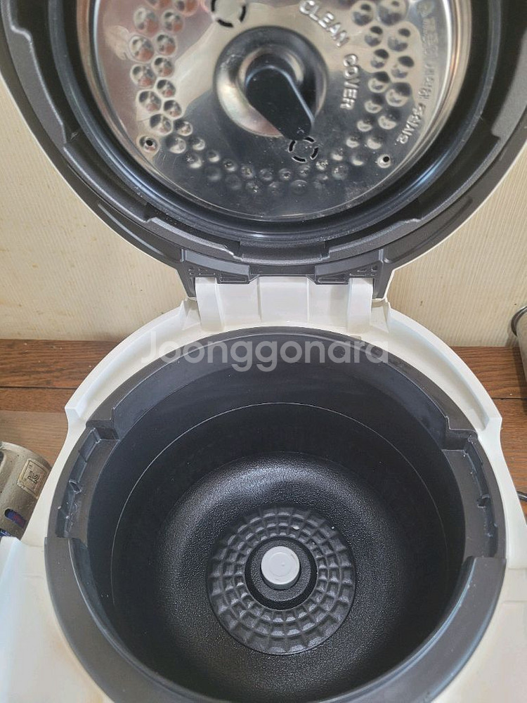 수원 쿠첸 풀스텐 밥솥6인용 팝니다--3