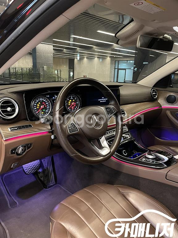 [벤츠]E-클래스 W213 E220d 4MATIC 익스--6
