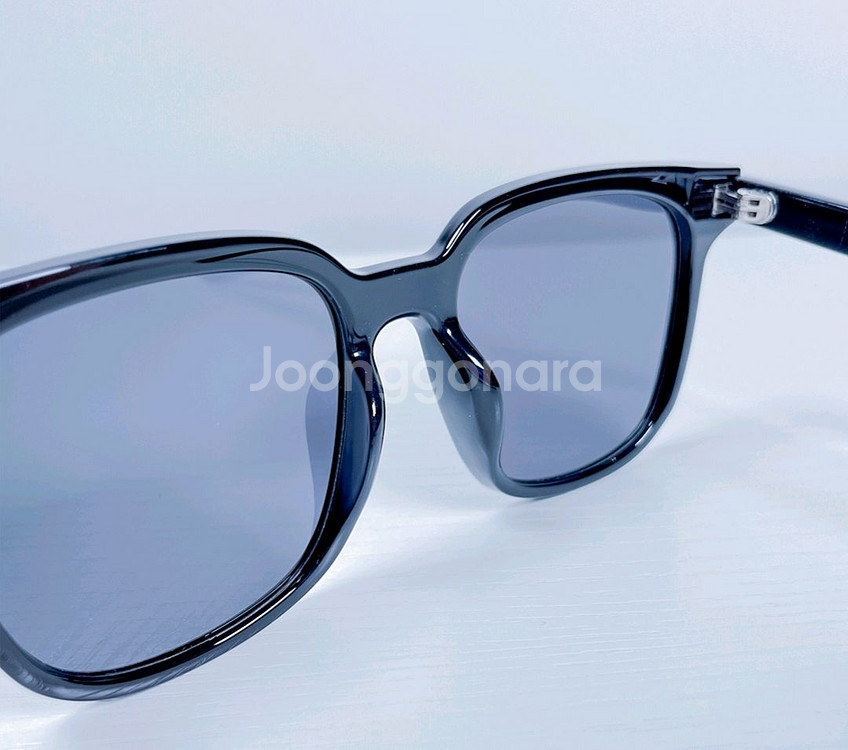 스텀프스튜디오 선글라스 새상품 오클리 스타일--1