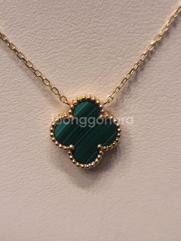 18k. 옐로우골드. 클로버 목걸이. 1.5--3